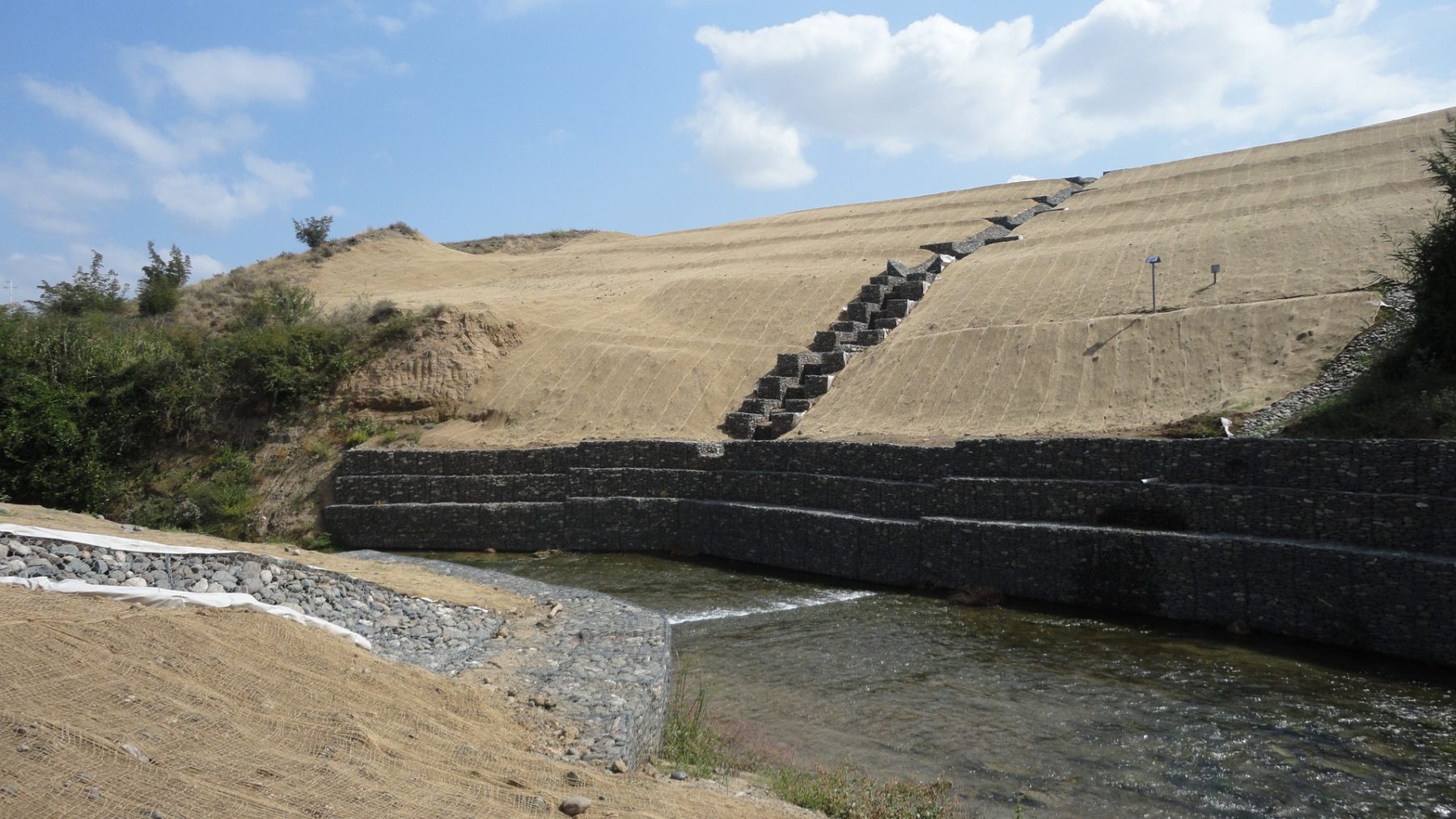 SCPX slope stabilization gabion outlet